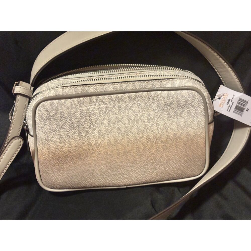 Designer purses - Picture 6 of 6
